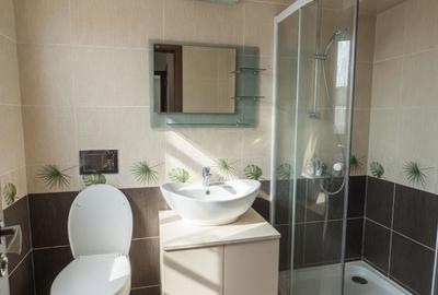 Apartament cu 4 camere decomandat în Central