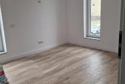 Duplex cu 4 camere cu Canalizare în Central - 6