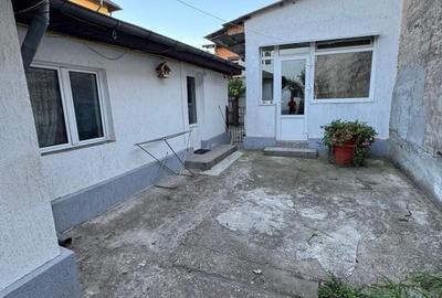 Casă cu 4 camere în Cioceanu