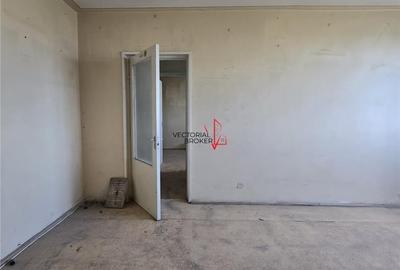 Apartament cu 2 camere semidecomandat în Colentina