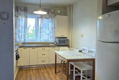 Apartament cu 2 camere semidecomandat, mobilat în Berceni