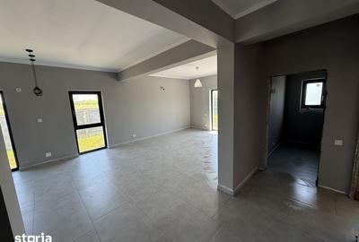 Casă cu 4 camere cu Teren 135 Mp în Gării - 3
