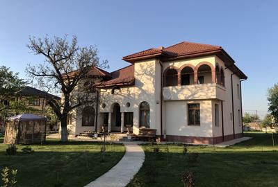 Casă individuală cu 6 camere cu Teren 2400 Mp în Bolintin-Deal - 1