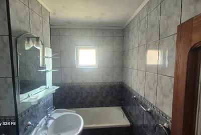 Apartament cu 3 camere decomandat în 1 Mai - 8