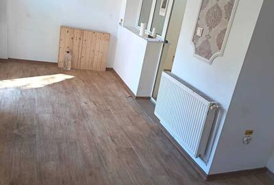 Apartament cu 3 camere decomandat în Nicolae Titulescu