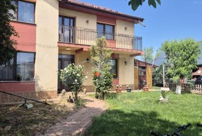 Casă individuală cu 5 camere cu Teren 1120 Mp în Nord-Vest