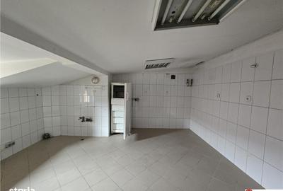 Casă cu 5 camere cu Canalizare în Văcăresti - 10