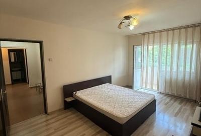 Apartament cu 2 camere decomandat în Gară
