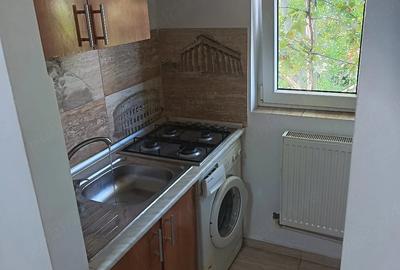 Garsonieră decomandată în Baicului