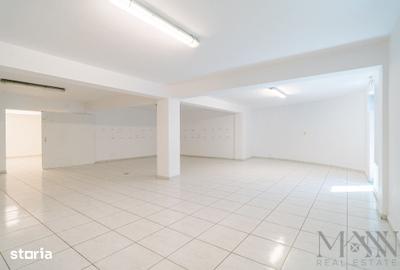 Spațiu comercial, de 183 mp, în Nufărul - 18