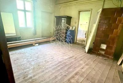 Casă cu 2 camere în Central