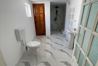 Casă cu 4 camere cu Teren 360 Mp în Central