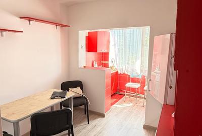 Apartament cu 3 camere decomandat în Hotvon