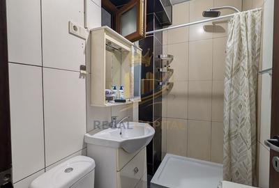 Apartament cu 3 camere semidecomandat în Romană