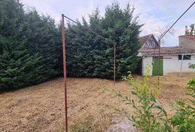 Casă individuală cu 3 camere cu Teren 421 Mp în Titulescu - 6