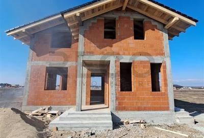 Casă cu 3 camere în Cihei