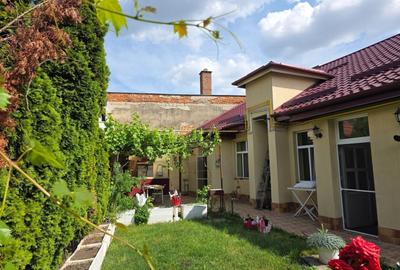 Apartament cu 2 camere semidecomandat, mobilat în Ultracentral