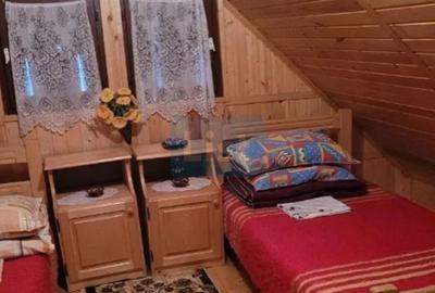 Casă cu 5 camere cu Teren 2000 Mp în Răstolița - 7