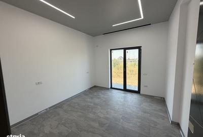 Casă cu 4 camere în Domnești