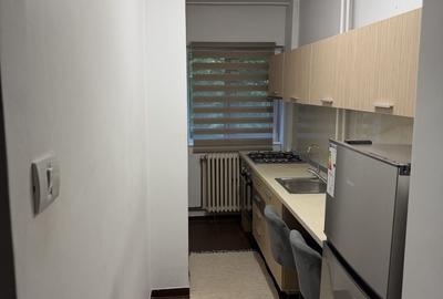 Garsonieră decomandată în UTA - 4