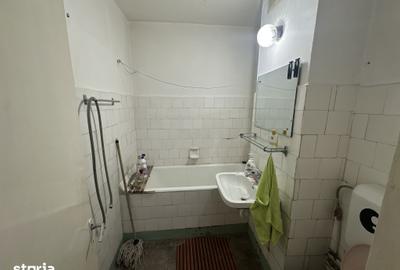 Garsonieră în Titan