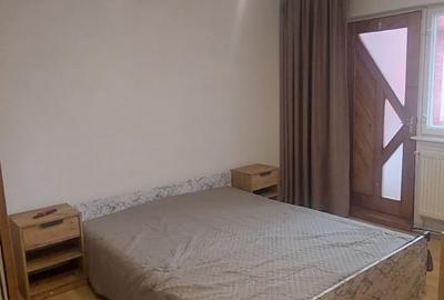 Apartament cu 3 camere decomandat în - 4