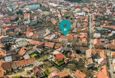 Casă individuală cu 9 camere cu Canalizare în Central - 2