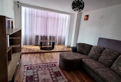Garsonieră decomandată în 1 Mai