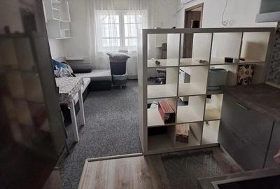 Apartament cu 2 camere semidecomandat în 1 Decembrie 1918
