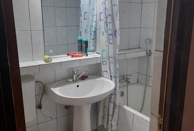 Apartament cu 3 camere nedecomandat în Rahova - 2