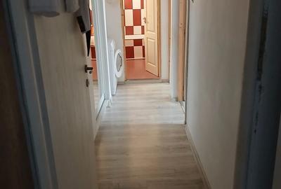 Apartament cu 3 camere decomandat în Uiești - 2