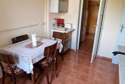 Apartament cu 2 camere decomandat în Elisabetin