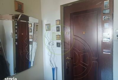 Apartament cu 2 camere, mobilat în Florilor