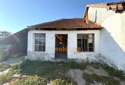 Casă cu 3 camere cu Teren 990 Mp în Tărian