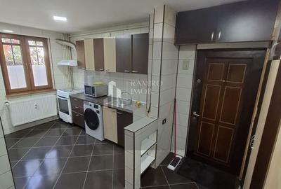 Apartament cu 3 camere în Berceni - 1