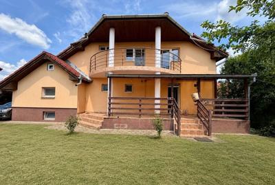 Casă cu 4 camere în Sântana de Mureș - 11