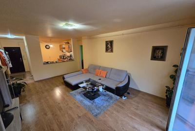 Apartament cu 2 camere decomandat în Ștrand