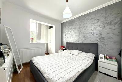 Apartament cu 3 camere semidecomandat în Cetății