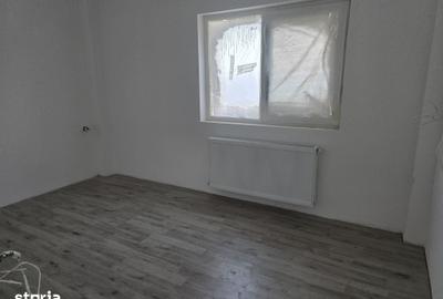 Casă cu 3 camere cu Teren 180 Mp în Central - 2