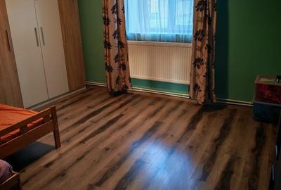 Casă cu 3 camere în Central