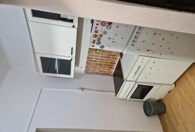 Garsonieră decomandată în Traian
