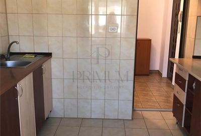 Apartament cu 3 camere decomandat în Baba-Dochia
