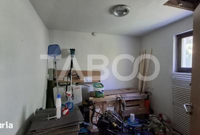 Casă cu 3 camere decomandat cu Teren 472 Mp în Central