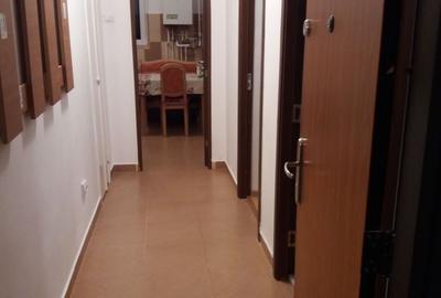 Apartament cu 3 camere decomandat în Griviței