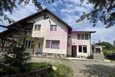 Casă cu 4 camere în Trăisteni - 1