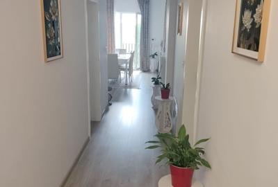 Apartament cu 3 camere decomandat în Central - 2