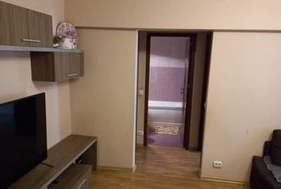 Apartament cu 2 camere decomandat, mobilat în Gara de Nord
