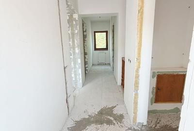 Casă cu 3 camere cu Teren 160 Mp în Central - 12