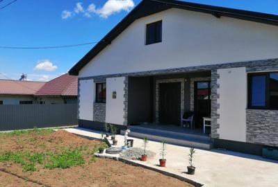 Casă cu 3 camere cu Teren 300 Mp în Valu lui Traian - 3