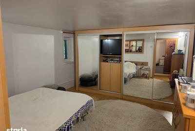 Casă cu 8 camere cu Teren 1000 Mp în Gârleni